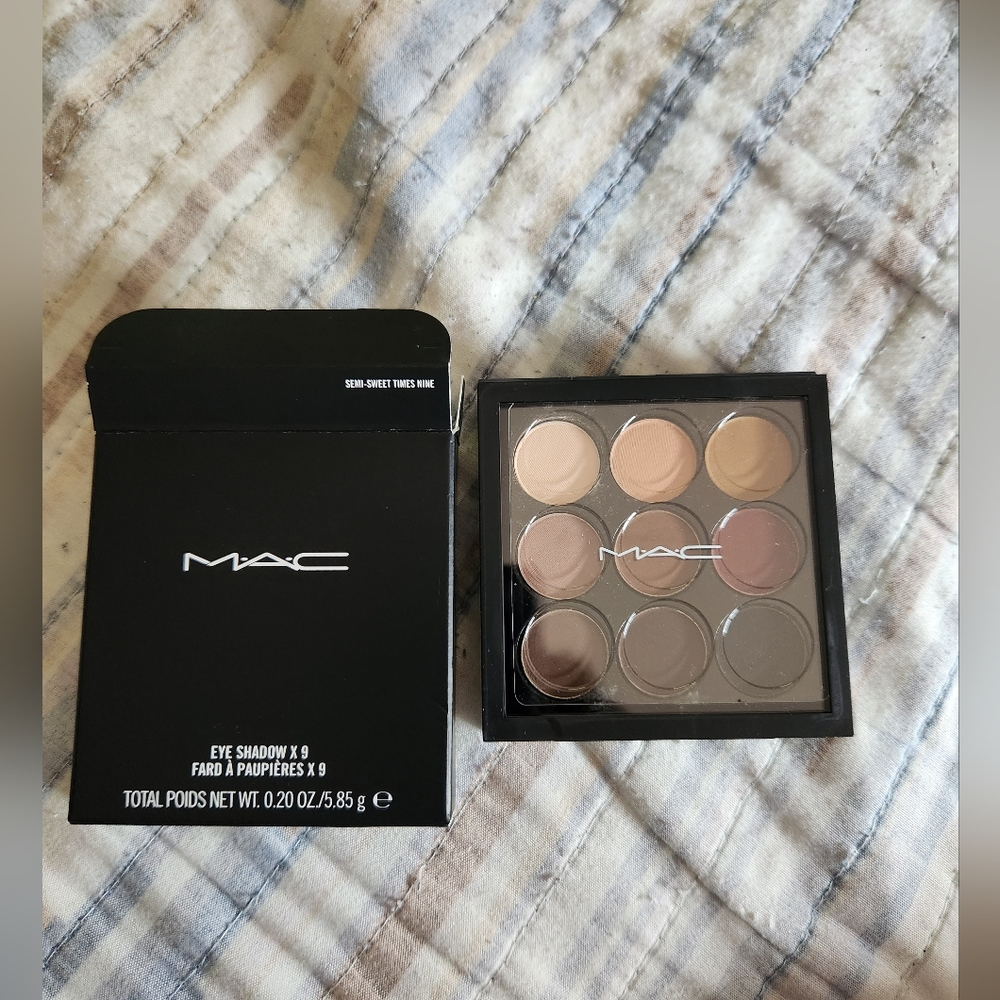 NIB Mac Eyeshadow Pallet